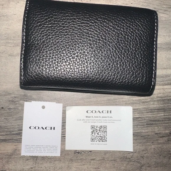 Coach Pebbled Black Leather wallet - Picture 2 of 6